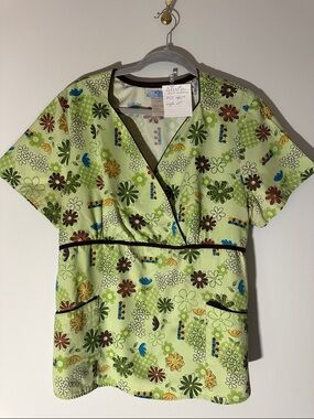 SB Scrubs Light Green Floral V-Neck Scrub Top with Brown Trim